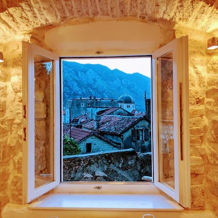 Romantic Rooftop View Hideaway- Old Town Nr 404 코토르 외부 사진